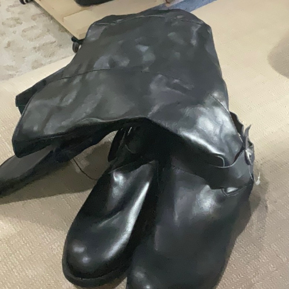 New Macy’s Zip up Boots